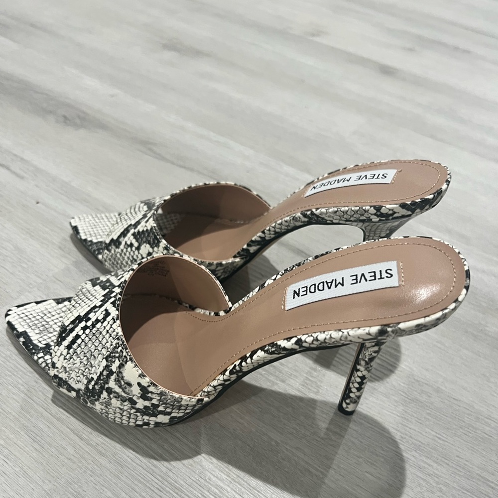 Steve Madden Heels size 9B